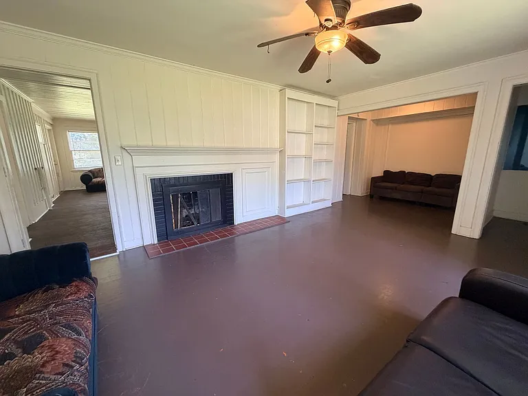 102 E Cranford Ave — Photo 10