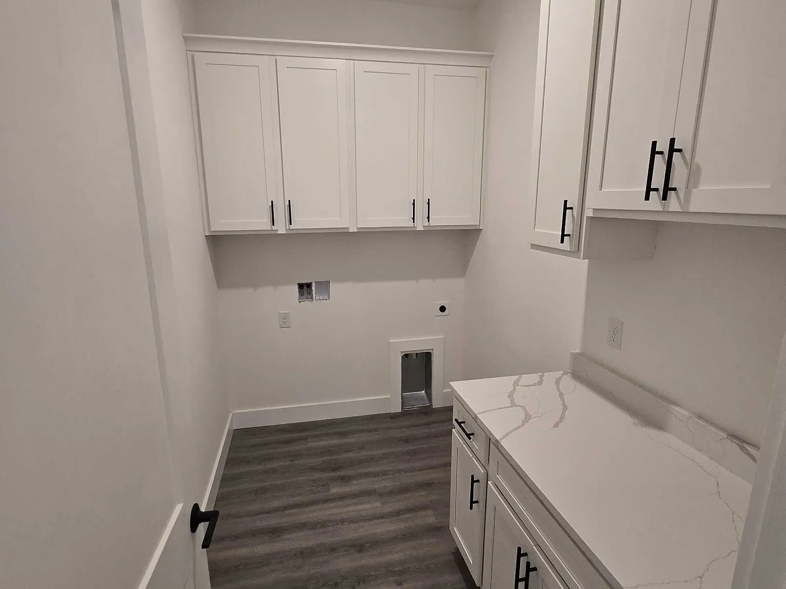 4 bed, 2487 sqft, $2,600 — Photo 3