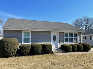 315 N School St, Mount Prospect, IL 60056