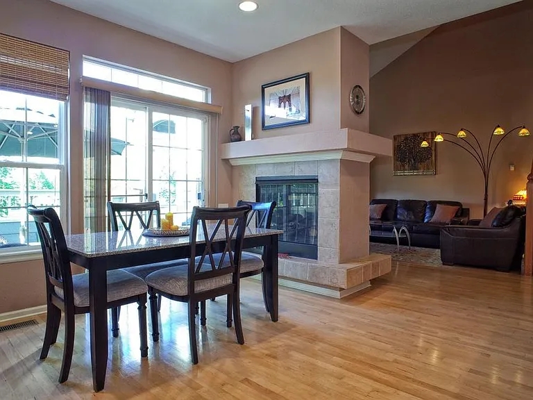 7462 E Lowry Blvd — Photo 2