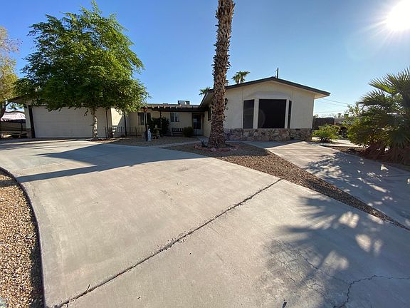 3rd image of 2430 Tovar Ln
