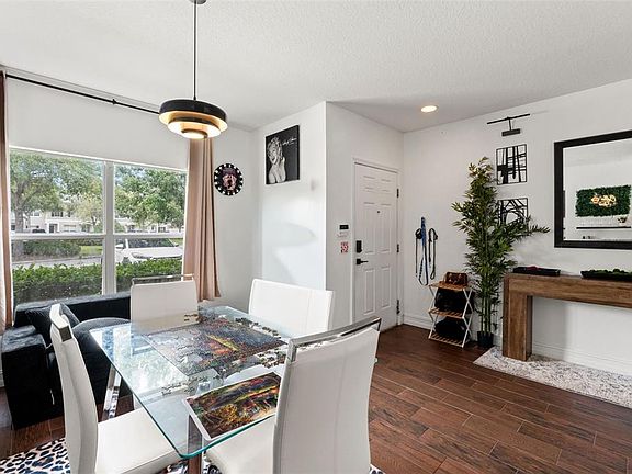 3rd image of 16403 Bellemore Ln