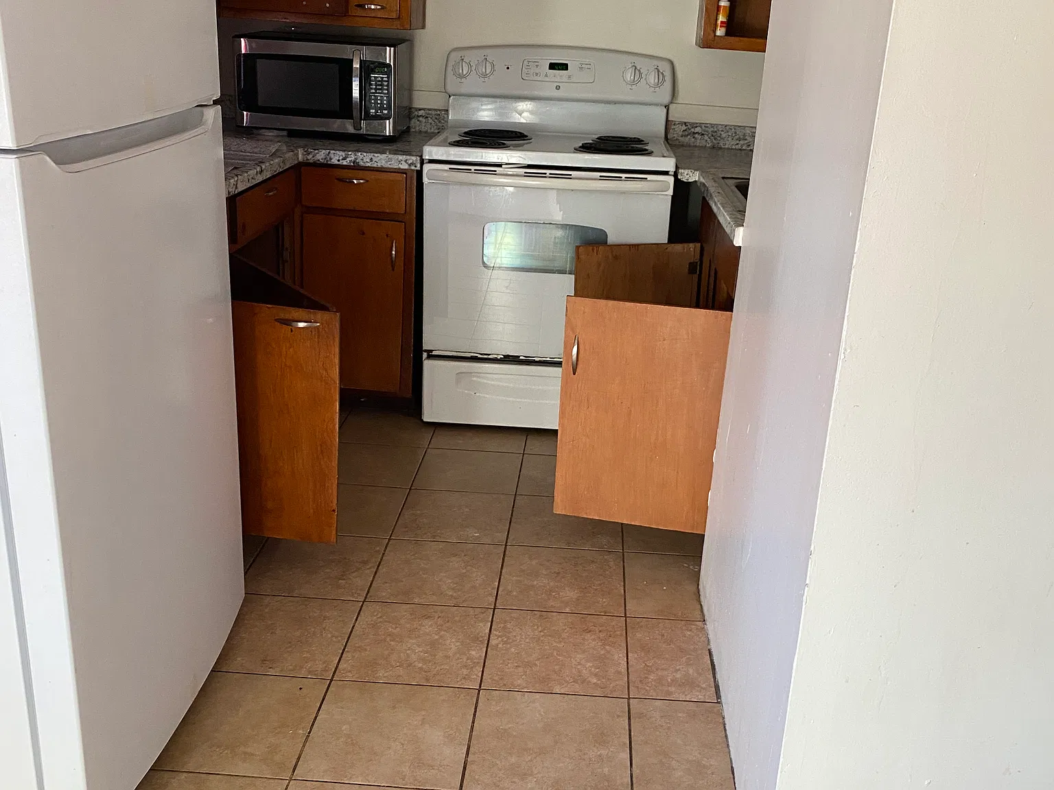 2 bed, 800 sqft, $1,400 — Photo 1