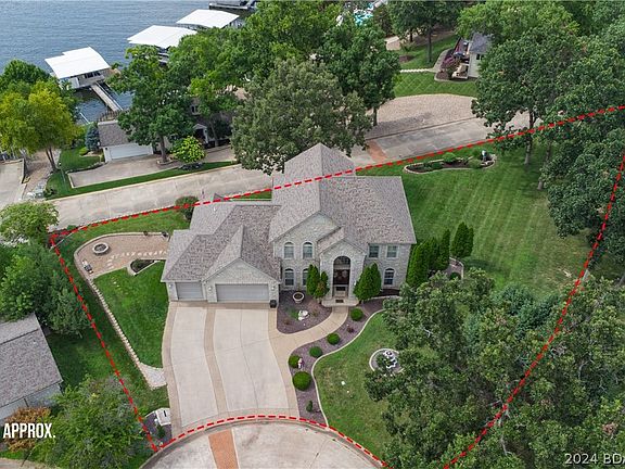 2nd image of 1385 Arbor Ct