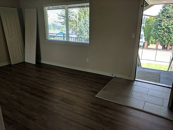 4th image of 3318 Chandler St