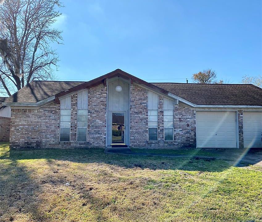 1st image of 519 Magnolia Ln