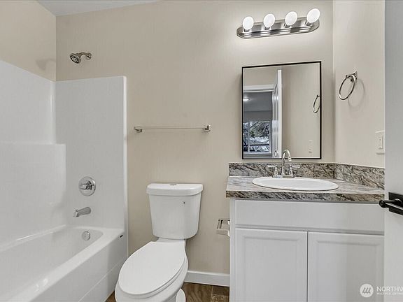 5th image of 12025 prairie ridge Drive E