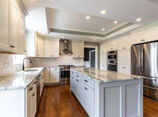 109 High St, Stoneham, MA 02180