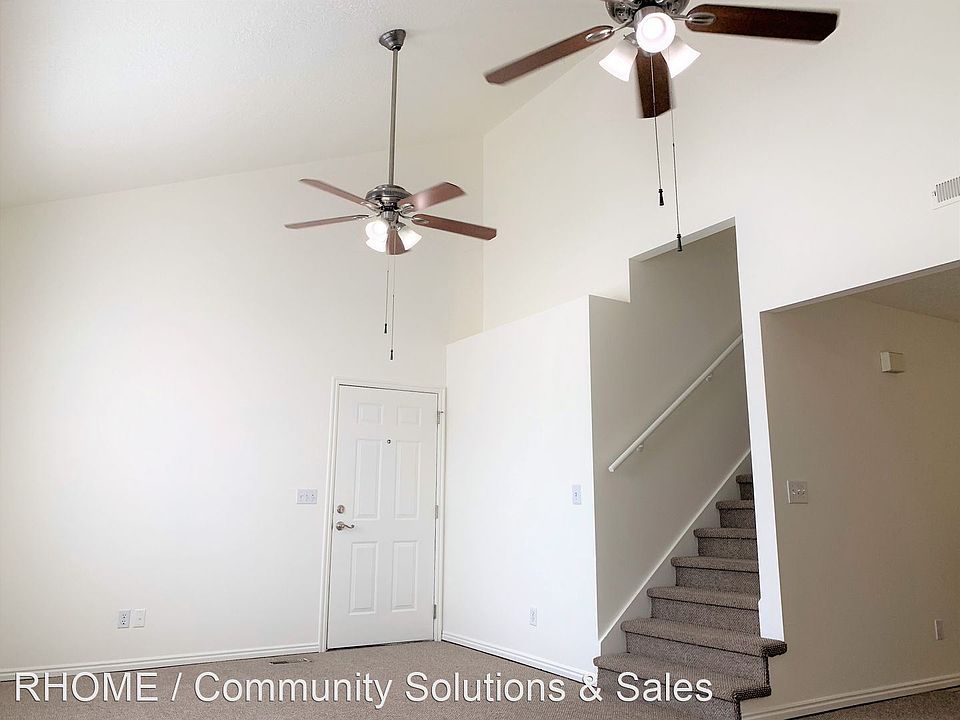 1st image of 326 E Fenton Ave #9862516