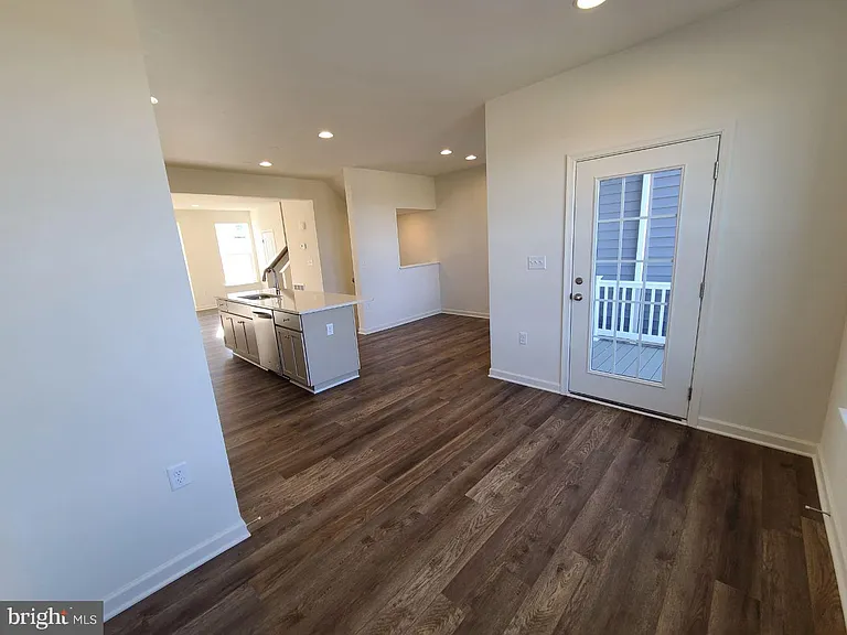 108 Alderman Way — Photo 4