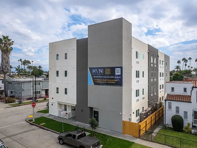 Community Exterior of Haven on Orange Apartments.