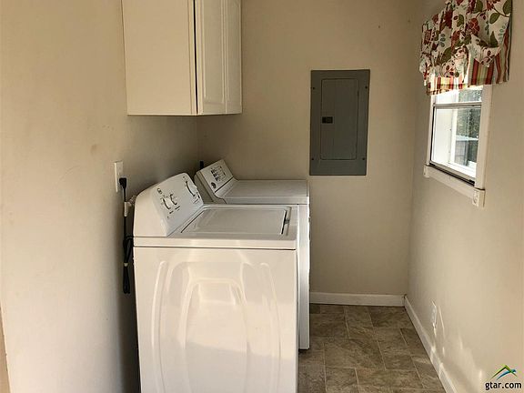 5th image of 22211 Lakeview Ln