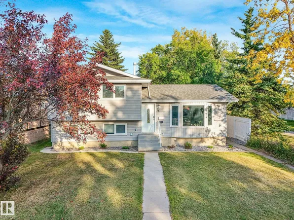 3903 62nd St NW, Edmonton, AB T6L 1A4