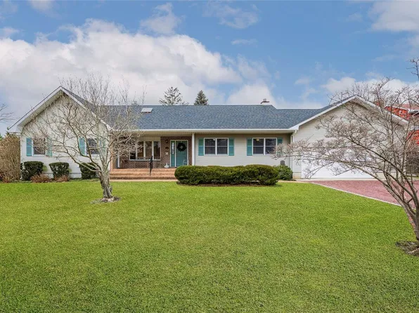 186 Cedar Avenue, Islip, NY 11751