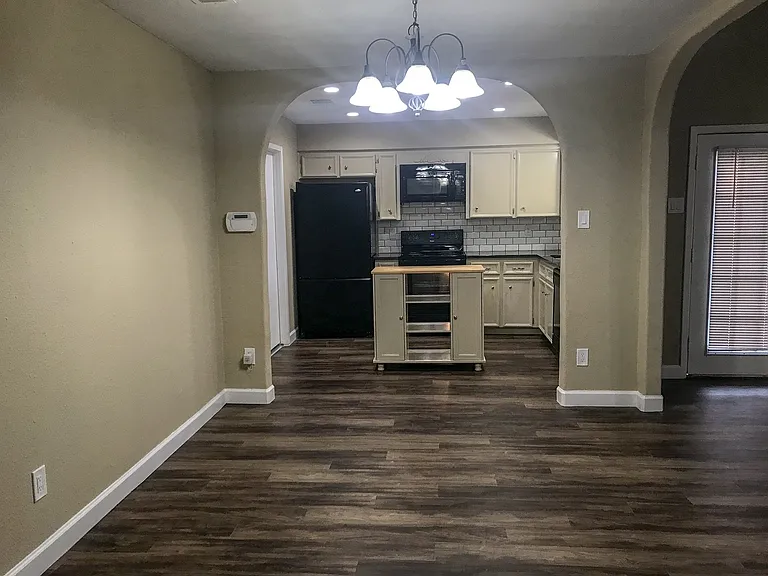 10511 Robinwood Cir — Photo 6