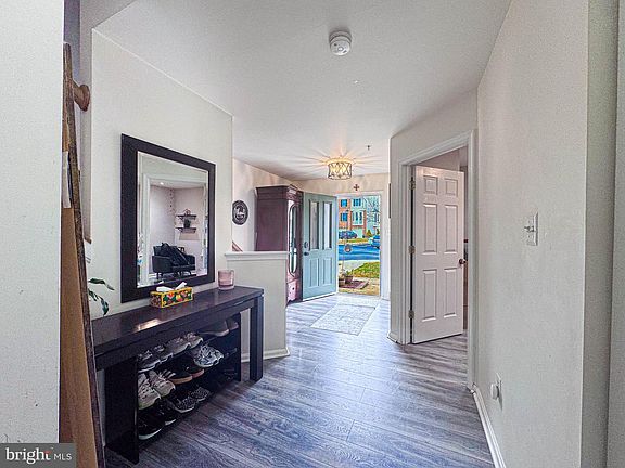 5th image of 68 Millhaven Ct