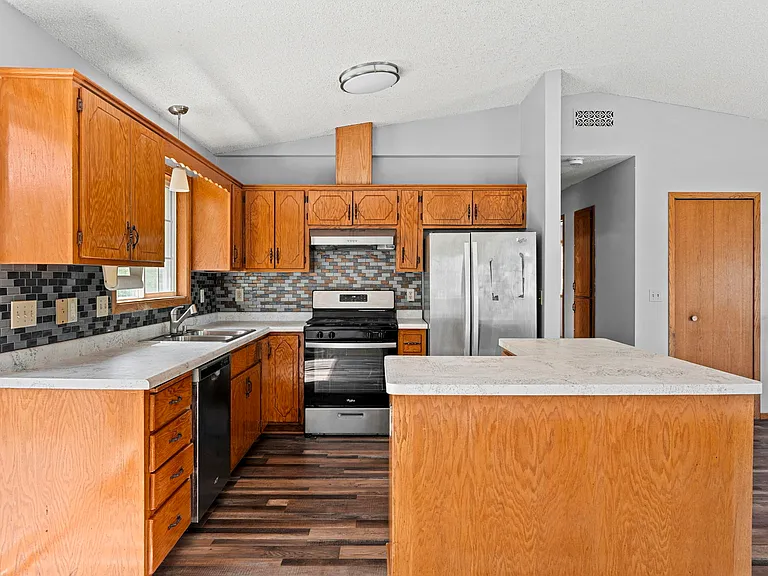 11874 Jonquil St NW — Photo 12