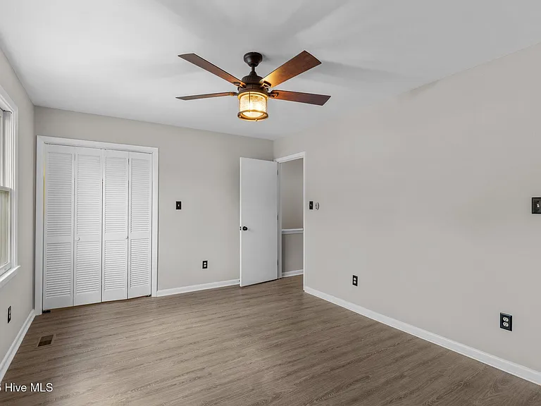 L48 Port West Ct #4D — Photo 21