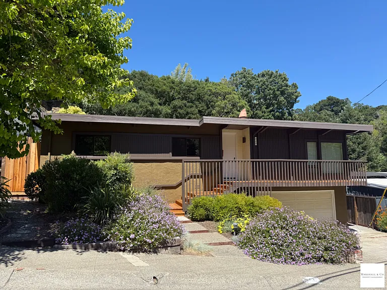 448 Oak Manor Dr — Photo 2