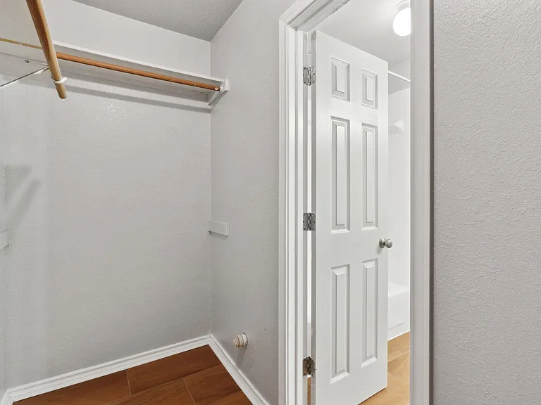 2907 Kestrel Dr — Photo 21