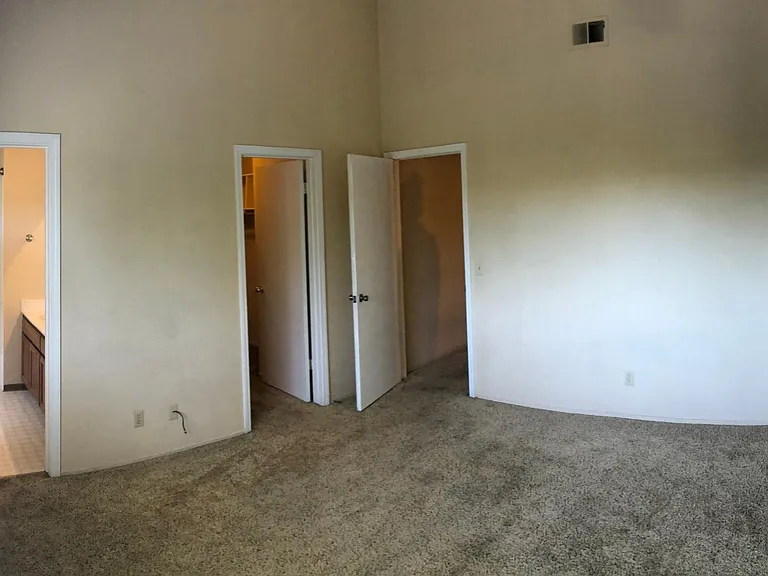 37 Meridian Cir — Photo 3