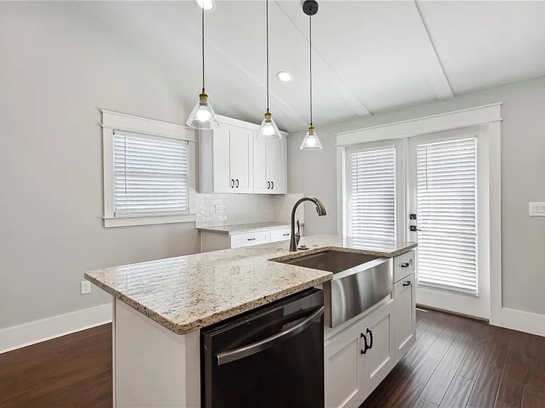 3258 Highland Dr SE — Photo 18