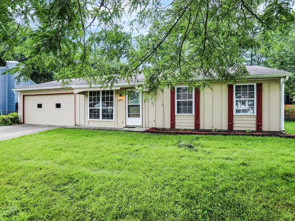 5325 Lobo Dr, Indianapolis, IN 46237