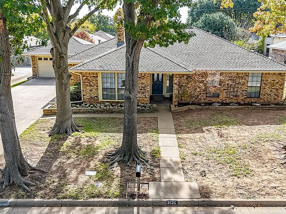 3rd image of 2626 Collard Rd