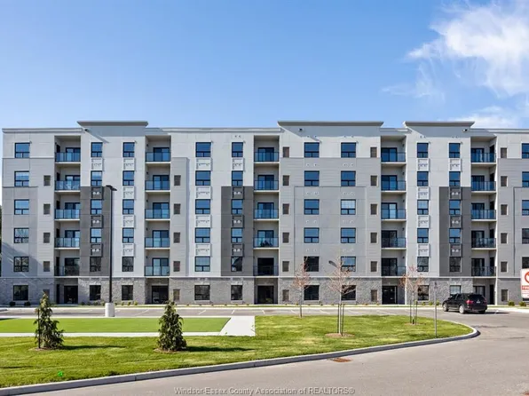 190 Main St E #410, Kingsville, ON N9Y 1H5