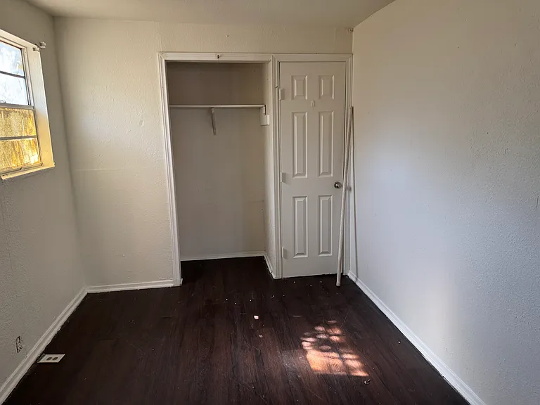 413-2 N Jefferson St — Photo 3