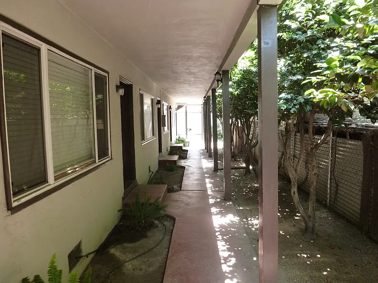 2530 Fruitvale Ave #A — Photo 4