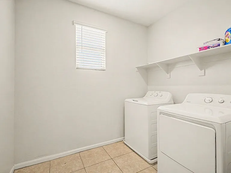 35 S Biella Pl — Photo 8