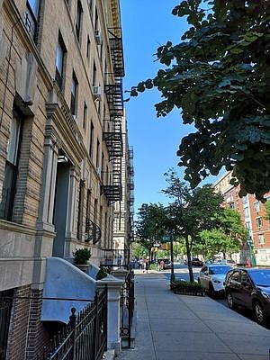 3rd image of 421 Manhattan Ave #C