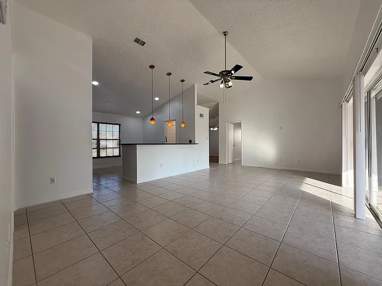 2670 Oak Run Blvd — Photo 8