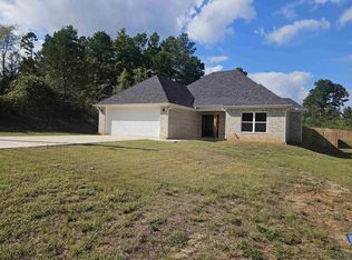 541 Spokane St, Gladewater, TX 75647