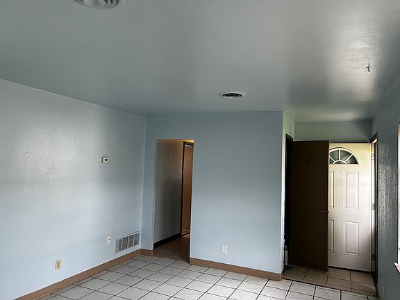 2nd image of 2306 W Howard Ave