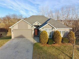 8643 N Myrtle Ave, Kansas City, MO 64156