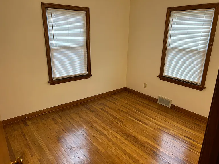 835 W College Rd — Photo 2