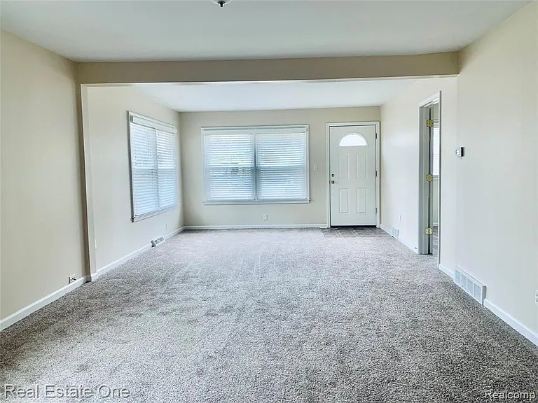 60 W Meyers Ave — Photo 3