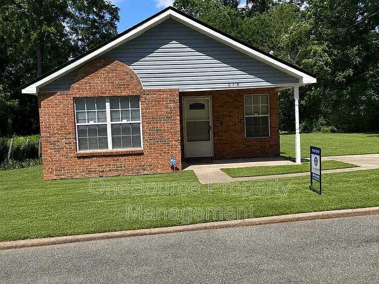 216 S Jackson St — Photo 1