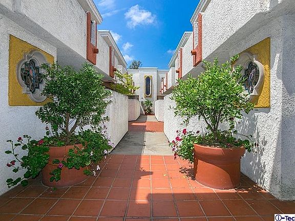 2nd image of 3271 Sawtelle Blvd APT 206