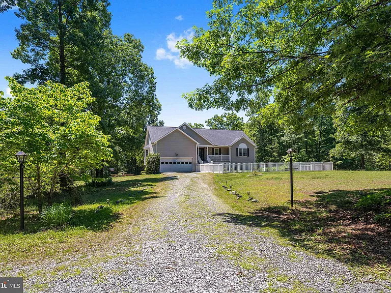 8009 Burrell Rd — Photo 50
