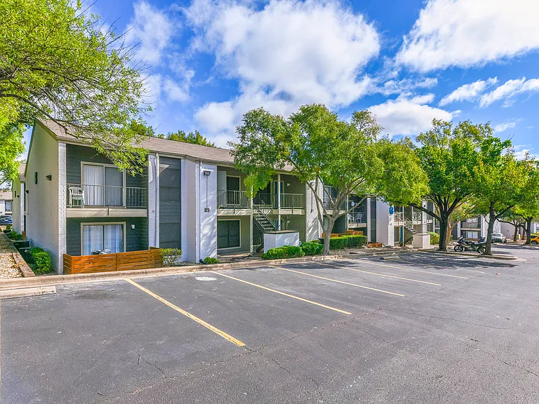 Canvas Apartments — Photo 11