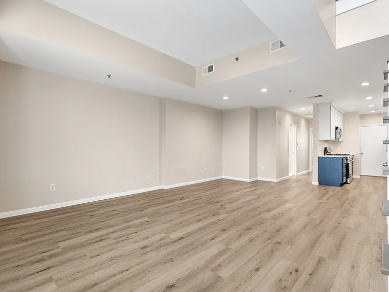 4611 Travis St #801B — Photo 6