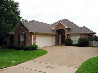 104 Wellington Dr, Woodway, TX 76712