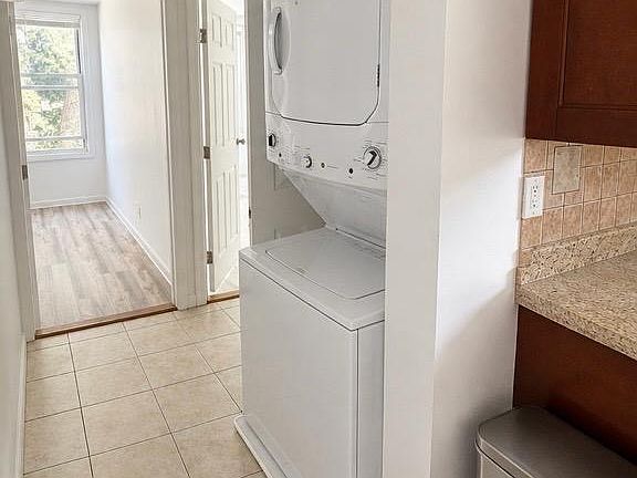 4th image of 6909 Luther Rd #2L