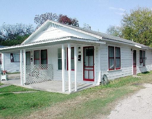 3rd image of 329-31 MONTICELLO CT
