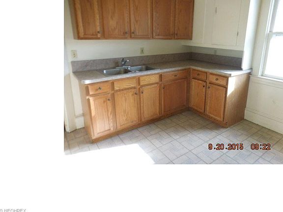 3rd image of 4312 Bridgeview Ave