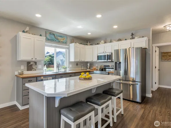 8721 153rd Street E, Puyallup, WA 98375