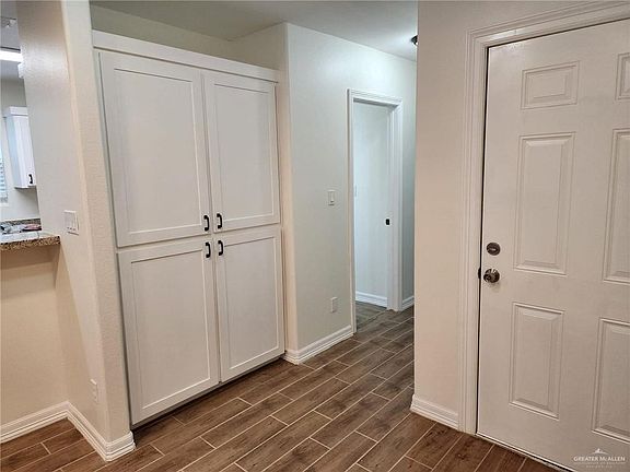 4th image of 316 E Champion St #A